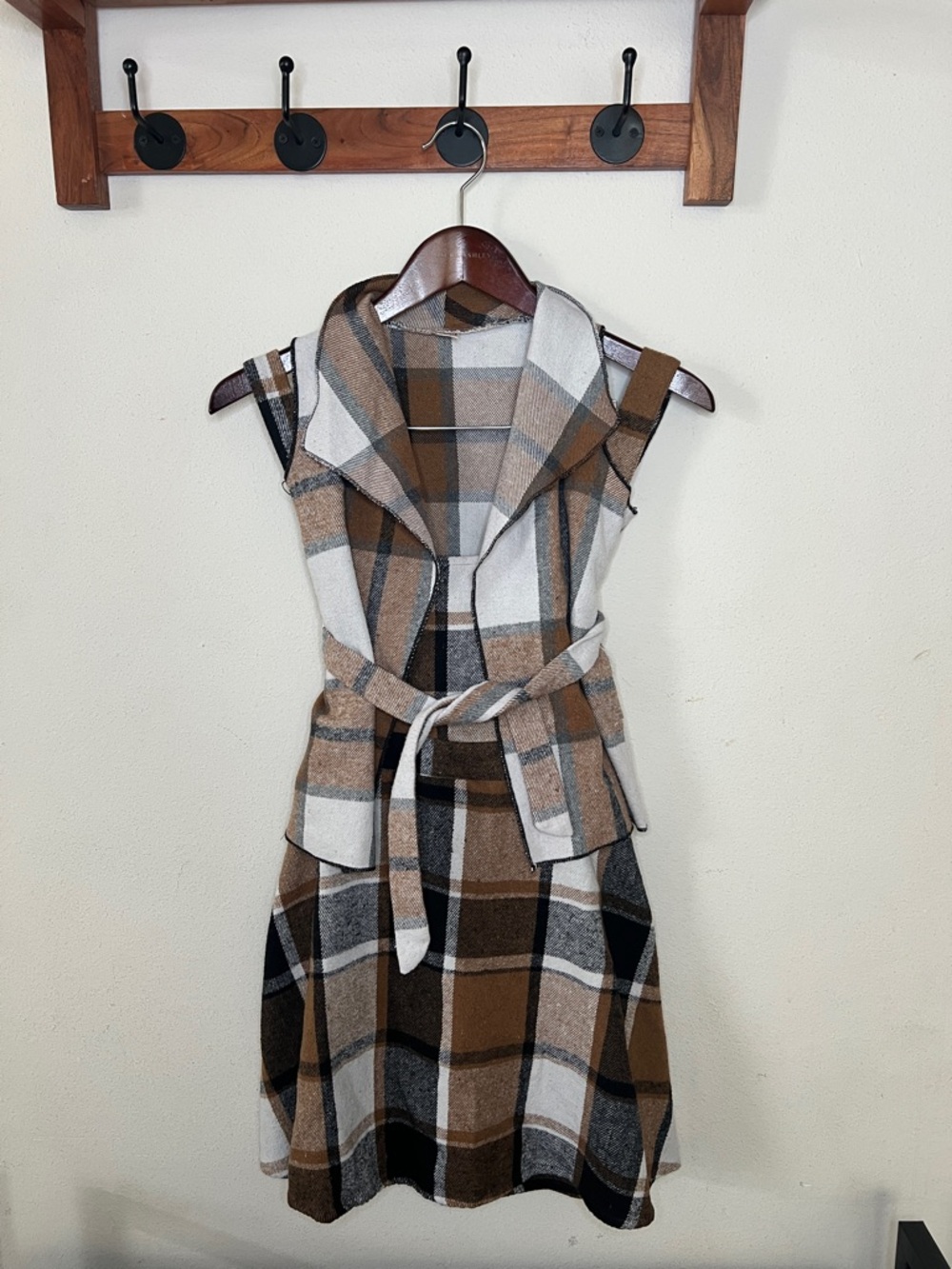 Plaid Brown White Dress Jacket Size Large Sleeve-Less